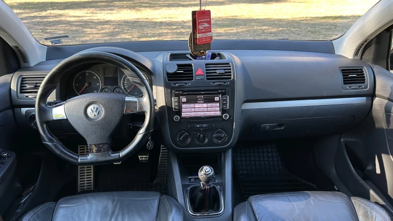 VW Golf, снимка 11 - Автомобили и джипове - 52367610
