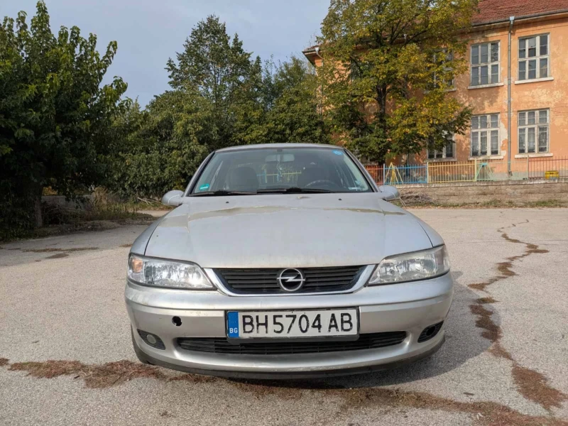 Opel Vectra 1.6, снимка 2 - Автомобили и джипове - 52375935