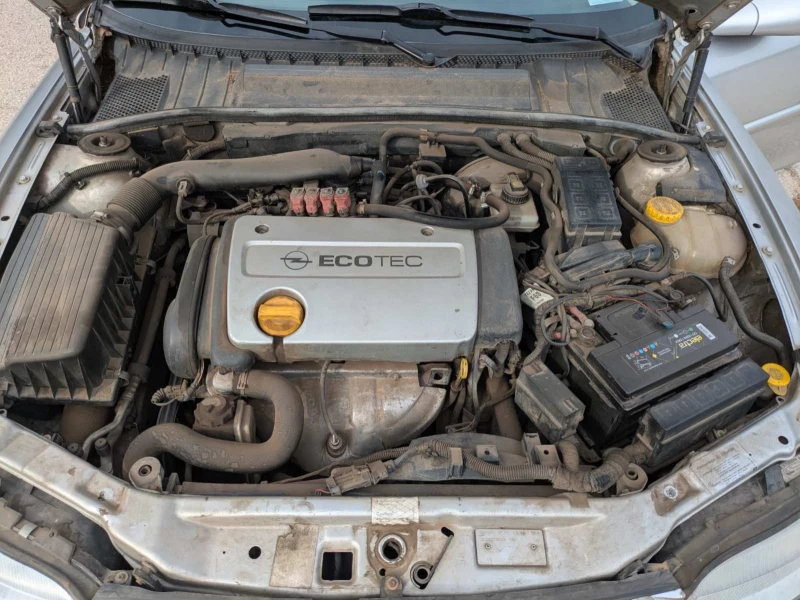 Opel Vectra 1.6, снимка 9 - Автомобили и джипове - 52375935