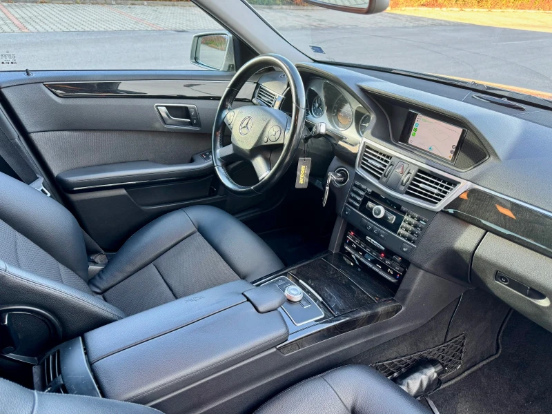 Mercedes-Benz E 250 4matic 7G-TRONIC CarPlay/Android auto , снимка 11 - Автомобили и джипове - 52530510