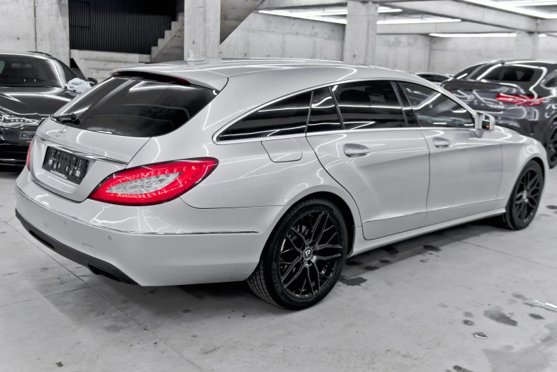 Mercedes-Benz CLS 350 D Shooting Brake AMG, снимка 5 - Автомобили и джипове - 53042855