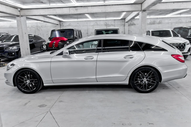 Mercedes-Benz CLS 350 D Shooting Brake AMG, снимка 8 - Автомобили и джипове - 53042855
