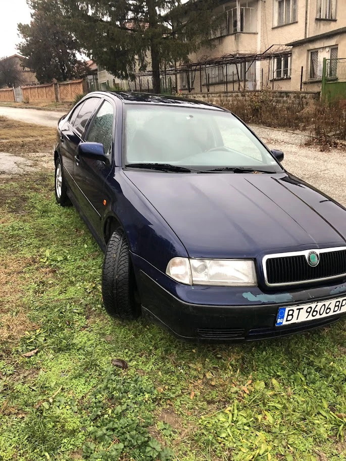 Skoda Octavia gas klima, снимка 9 - Автомобили и джипове - 48425749