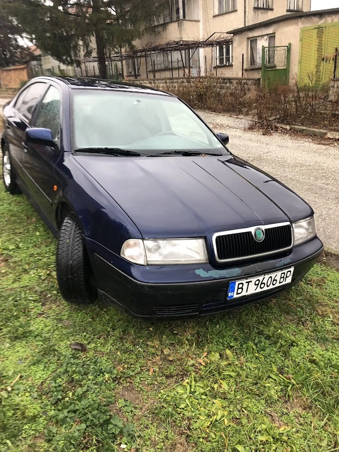 Skoda Octavia gas klima, снимка 10 - Автомобили и джипове - 48425749