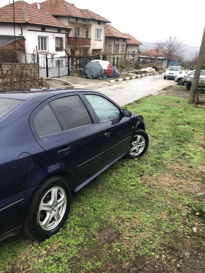 Skoda Octavia gas klima, снимка 7 - Автомобили и джипове - 48425749