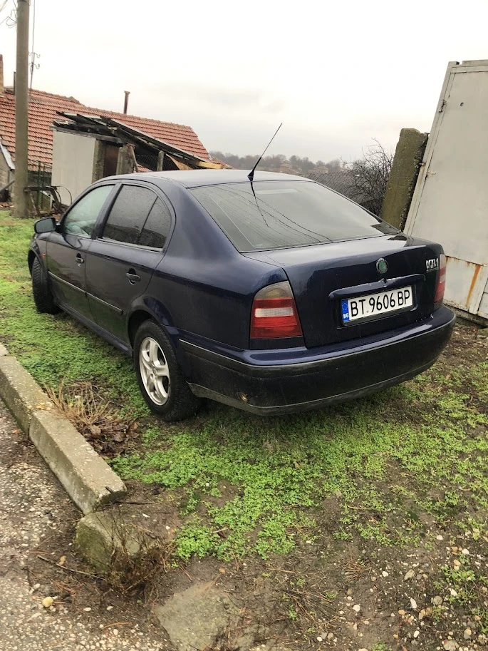 Skoda Octavia gas klima, снимка 5 - Автомобили и джипове - 48425749