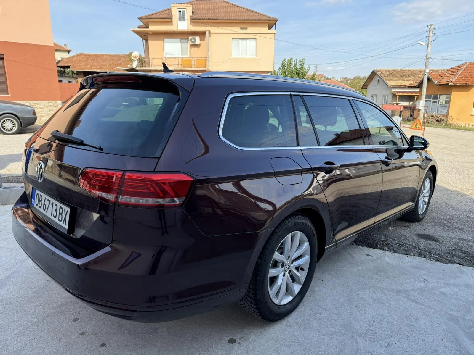 VW Passat B8, 2.0 TDI, 150 КС, ФУЛ ЛЕД, НАВИ, МАСАЖ, ДИСТРОН - изображение 4