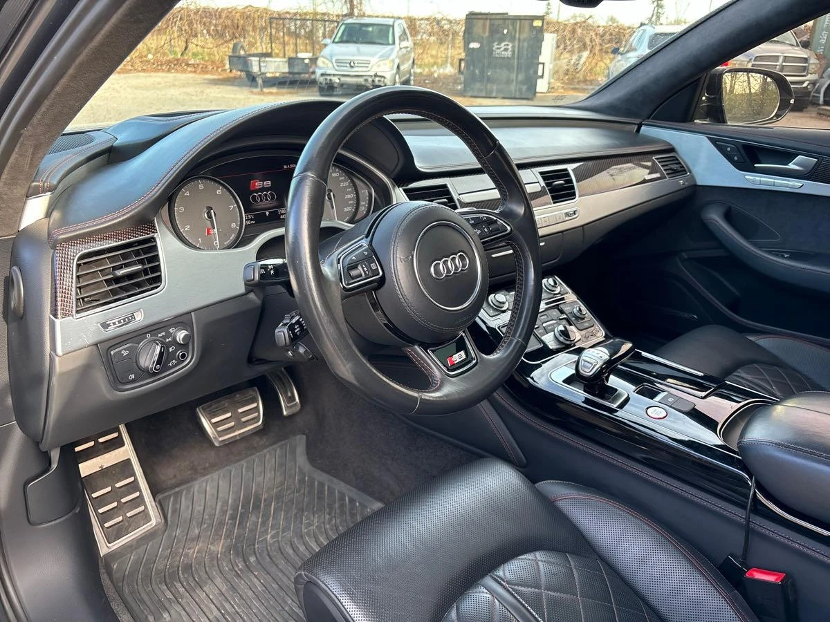 Audi S8 PLUS CARFAX АВТО КРЕДИТ  - изображение 6