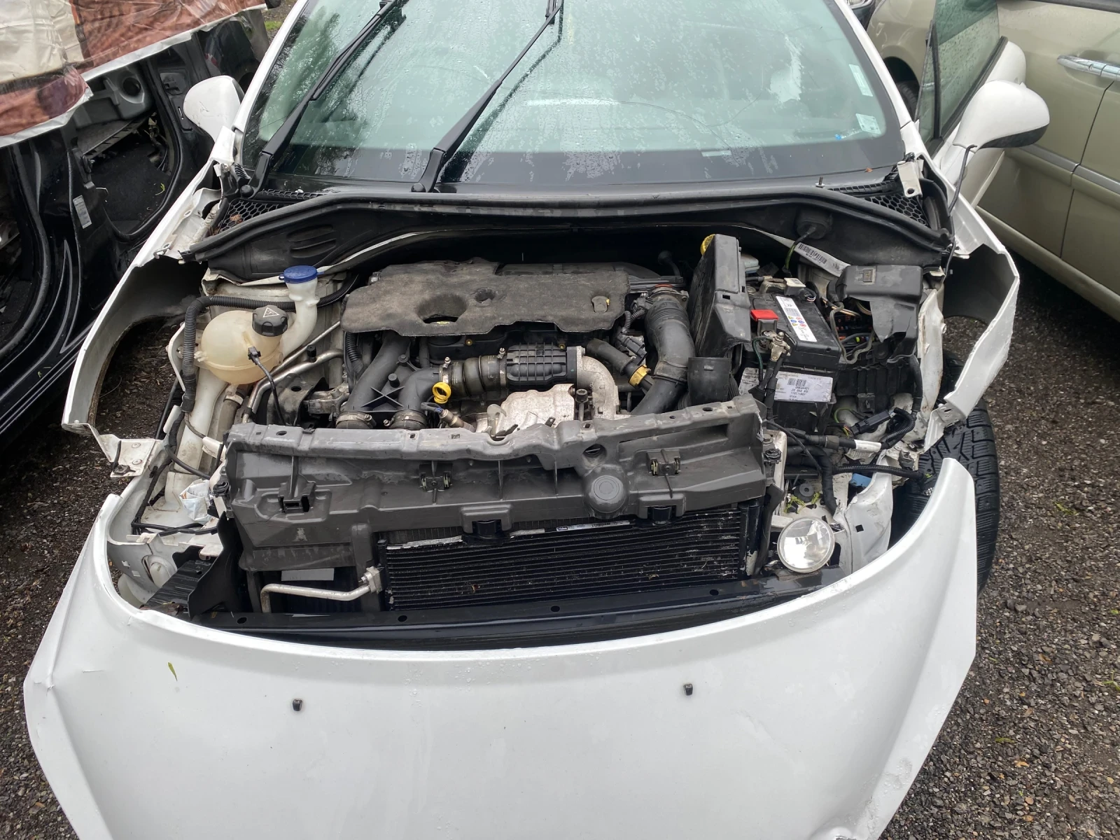 Peugeot 207 1.6хди 116кс 6ск CC, снимка 14 - Автомобили и джипове - 51414620