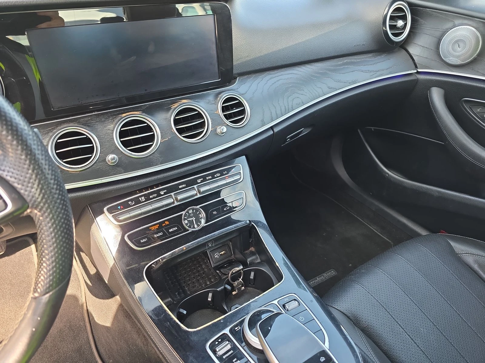 Mercedes-Benz E 300 burmester* multibeam led* Parking Assist - изображение 9