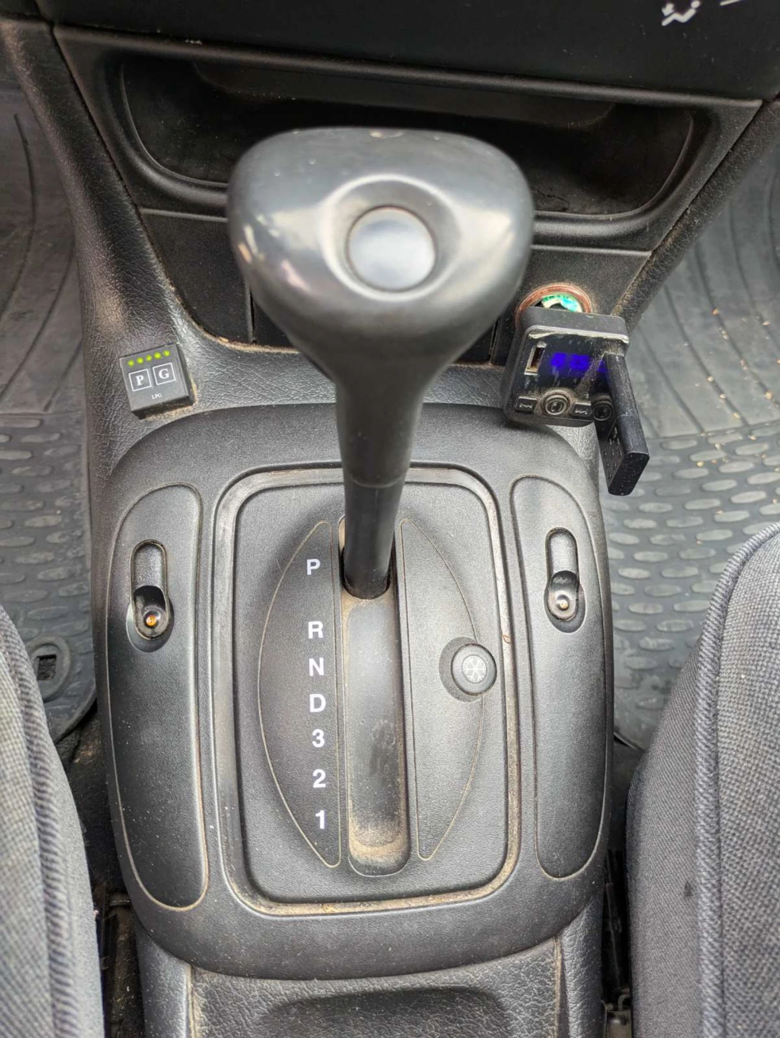 Opel Vectra 1.6 - изображение 10