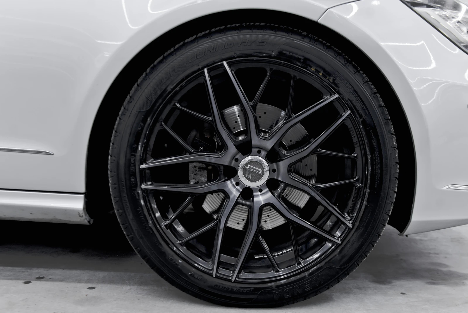 Mercedes-Benz CLS 350 D Shooting Brake AMG - изображение 9