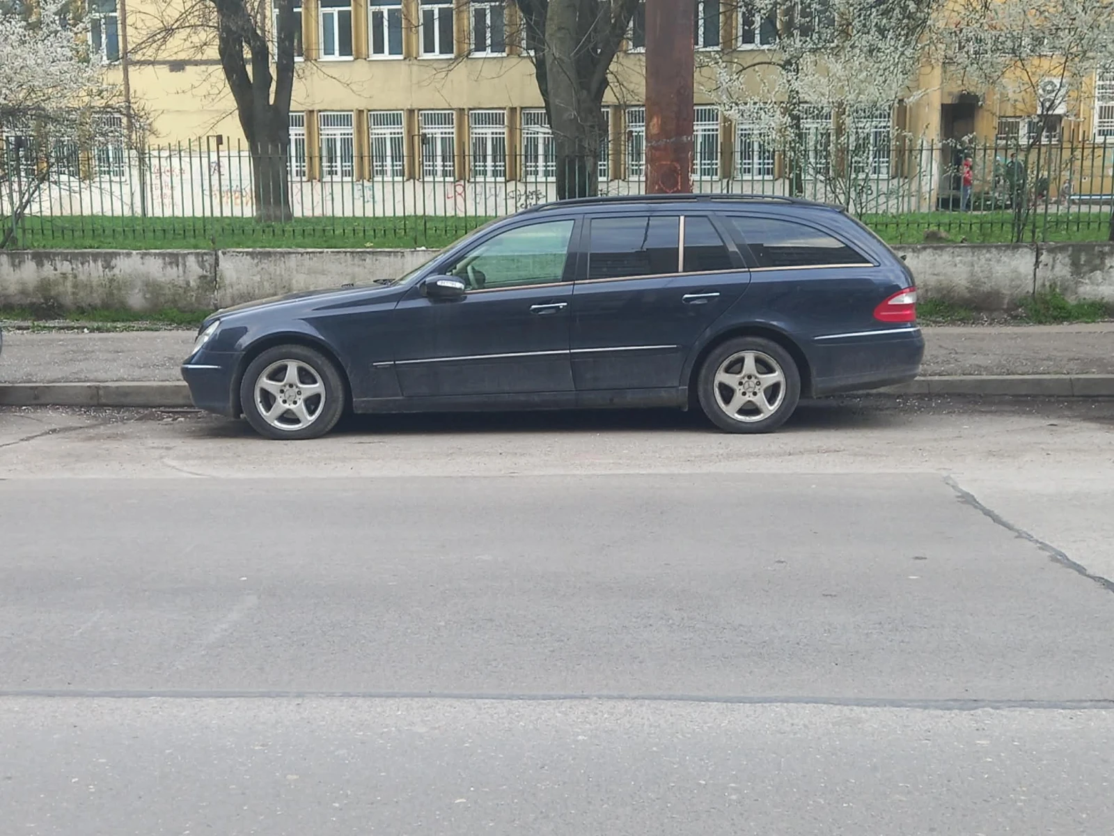 Mercedes-Benz E 280 211