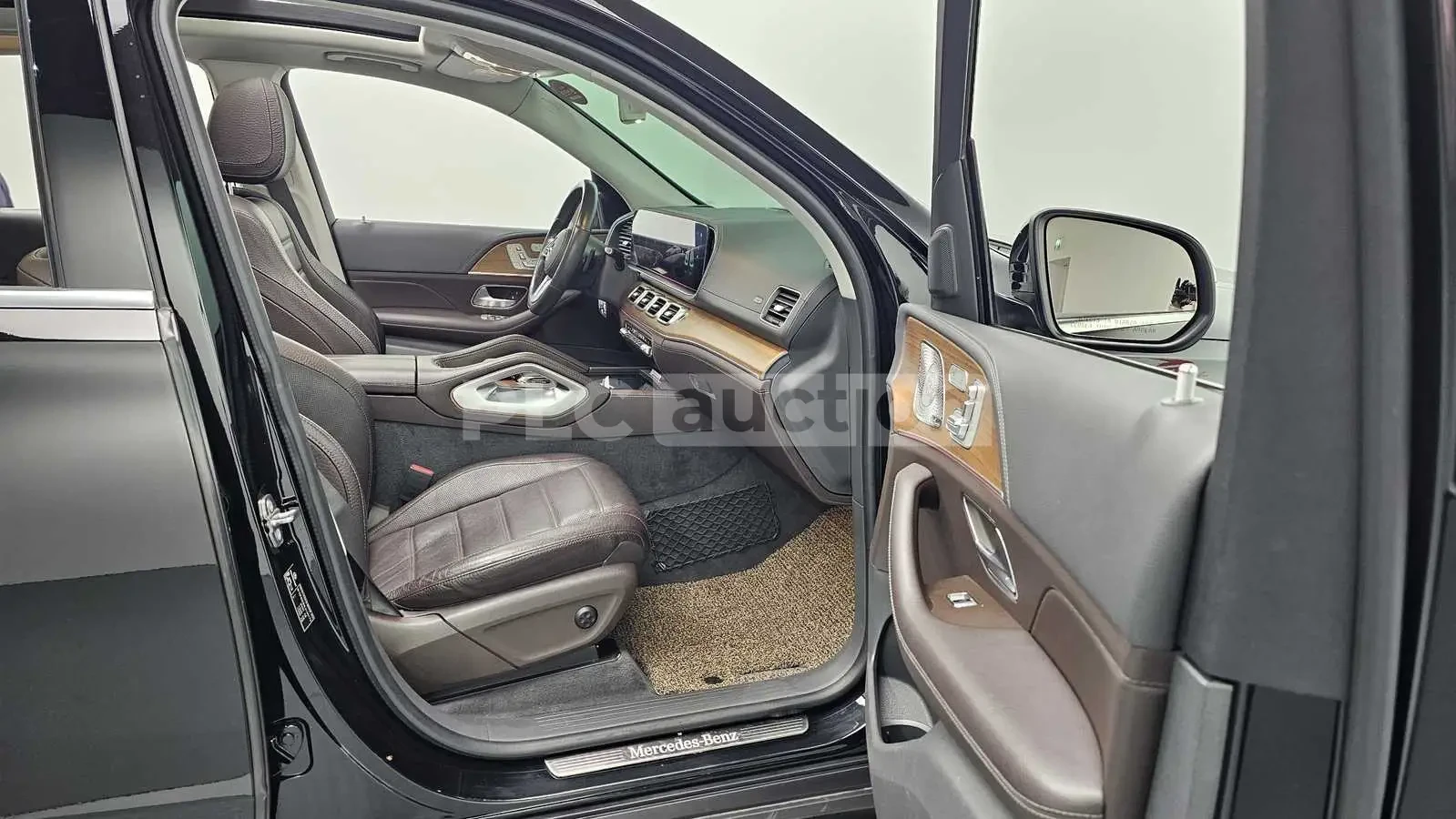 Mercedes-Benz GLE 450 2020* AMG PK* BURMASTER* 360* ОБДУХ* DISTRONIK* КР, снимка 10 - Автомобили и джипове - 53916524