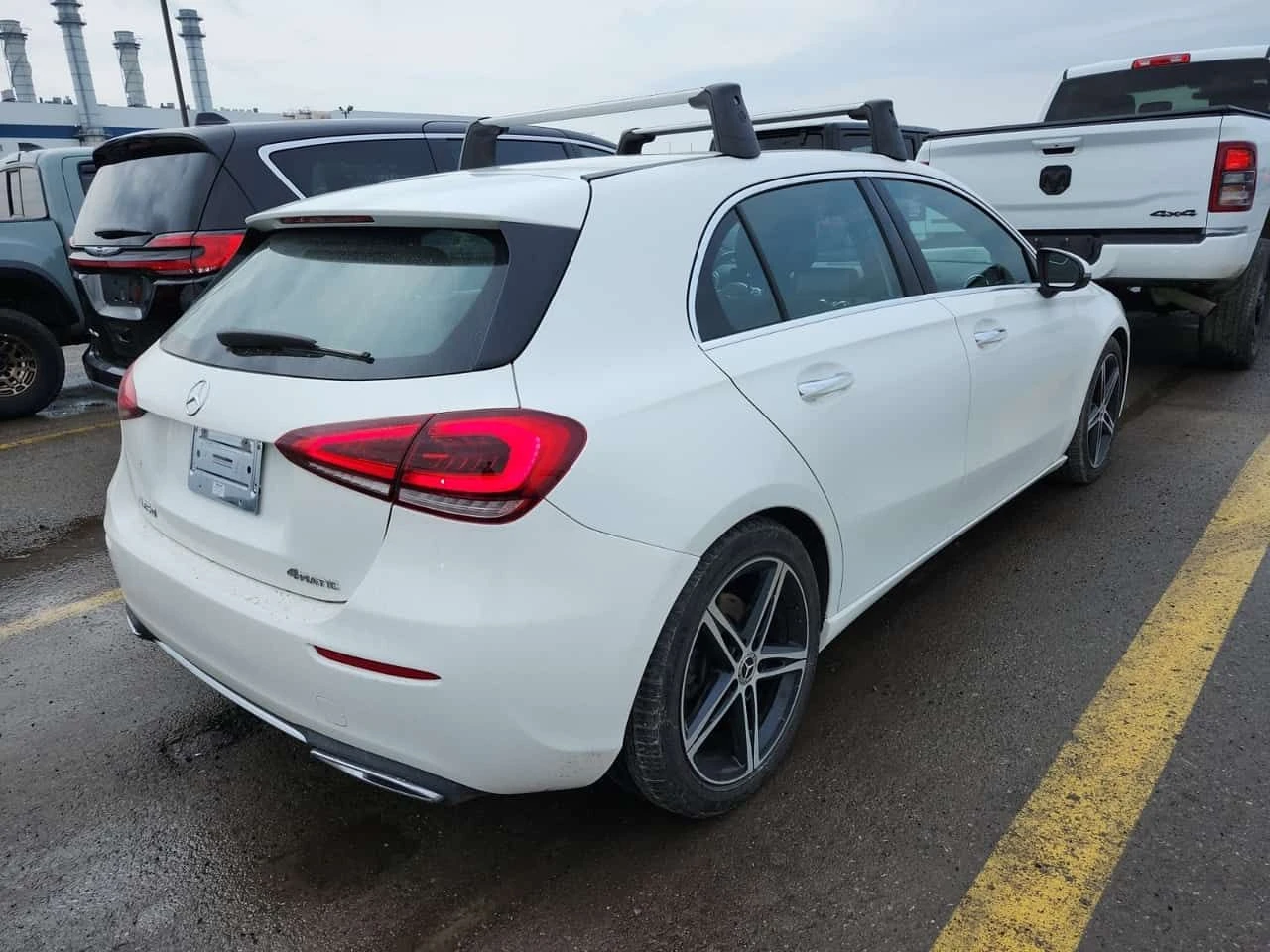 Mercedes-Benz A 250 * CARFAX * 2 КЛЮЧА * ПАНОРАМА * , снимка 3 - Автомобили и джипове - 54046869