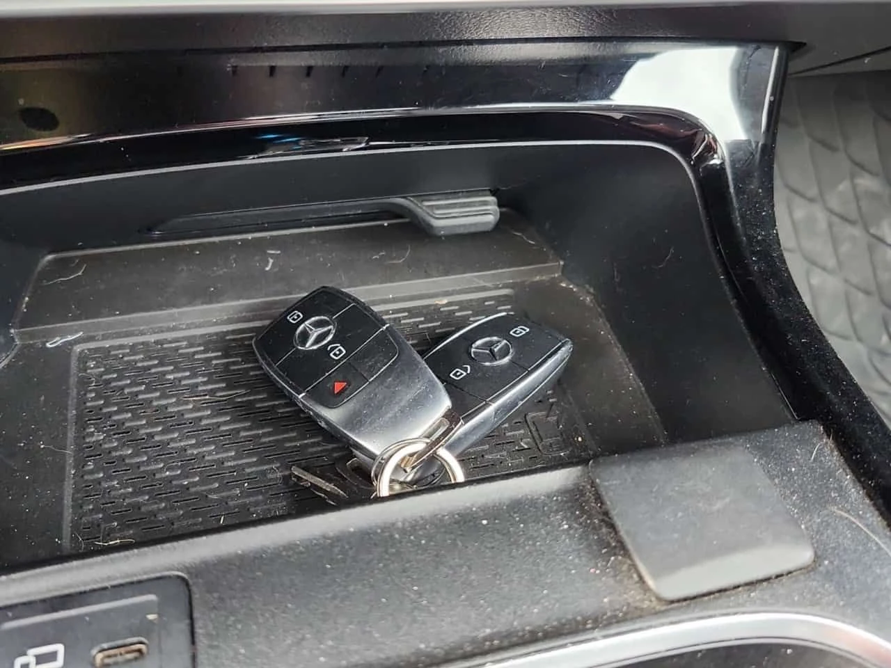 Mercedes-Benz A 250 * CARFAX * 2 КЛЮЧА * ПАНОРАМА * , снимка 7 - Автомобили и джипове - 54046869