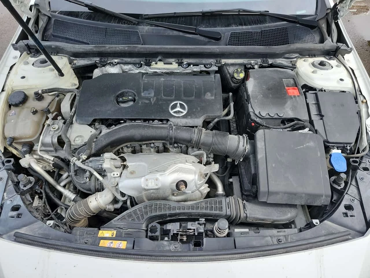 Mercedes-Benz A 250 * CARFAX * 2 КЛЮЧА * ПАНОРАМА * , снимка 17 - Автомобили и джипове - 54046869