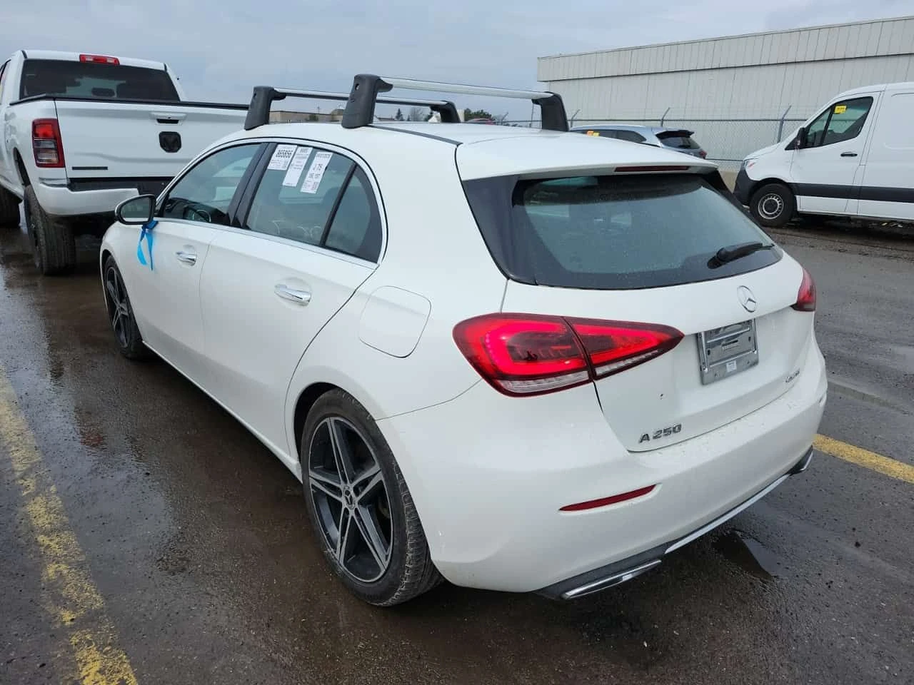 Mercedes-Benz A 250 * CARFAX * 2 КЛЮЧА * ПАНОРАМА * , снимка 4 - Автомобили и джипове - 54046869