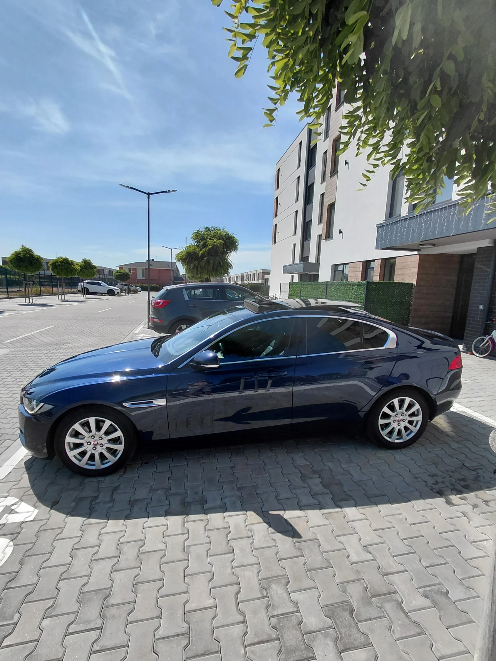 Jaguar XE 2.0 КОЖА ПАНОРАМА , снимка 2 - Автомобили и джипове - 54543692
