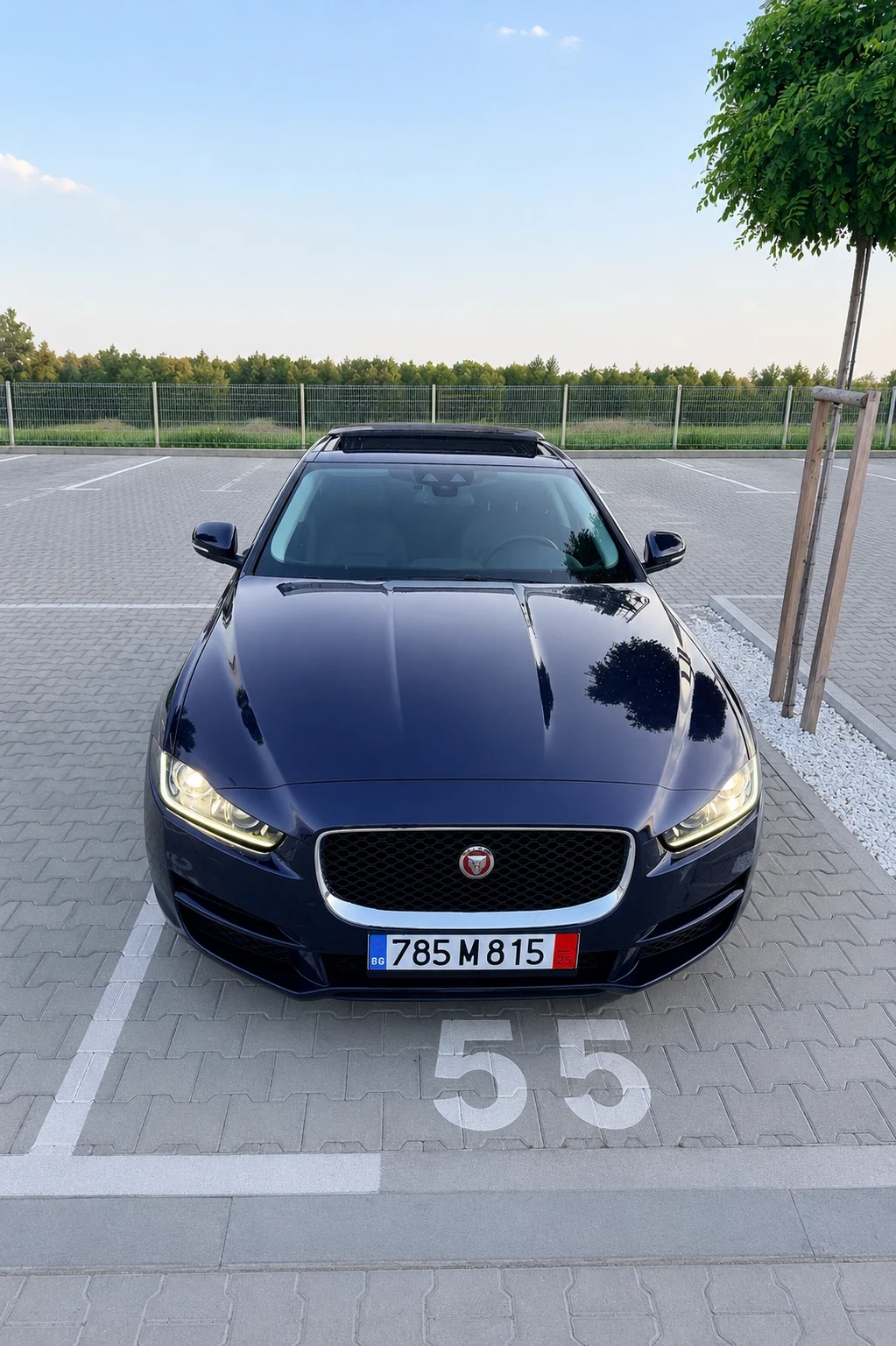 Jaguar XE 2.0 КОЖА ПАНОРАМА , снимка 15 - Автомобили и джипове - 54543692