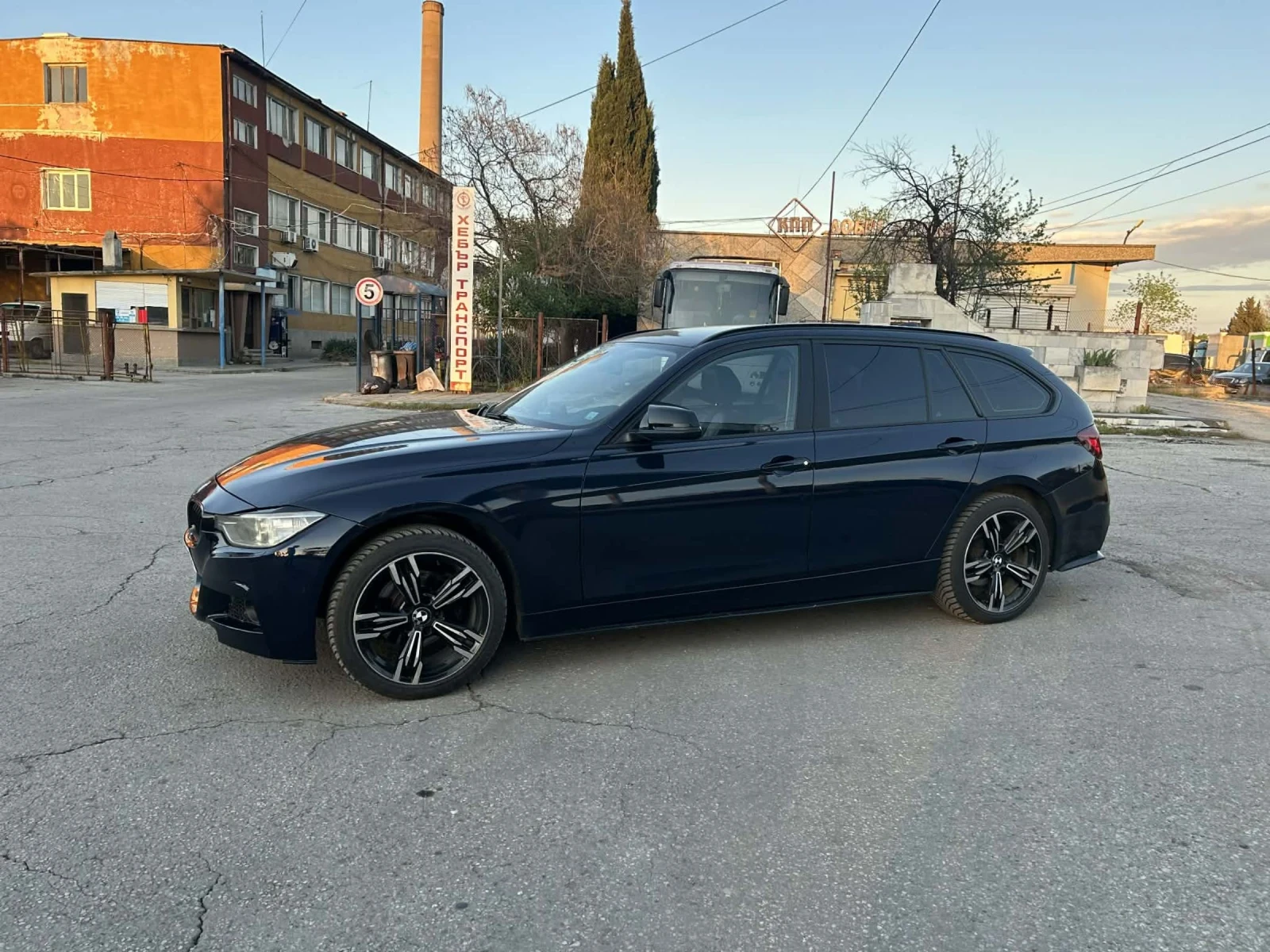 BMW 320 Xdrive M paket, снимка 2 - Автомобили и джипове - 54316249