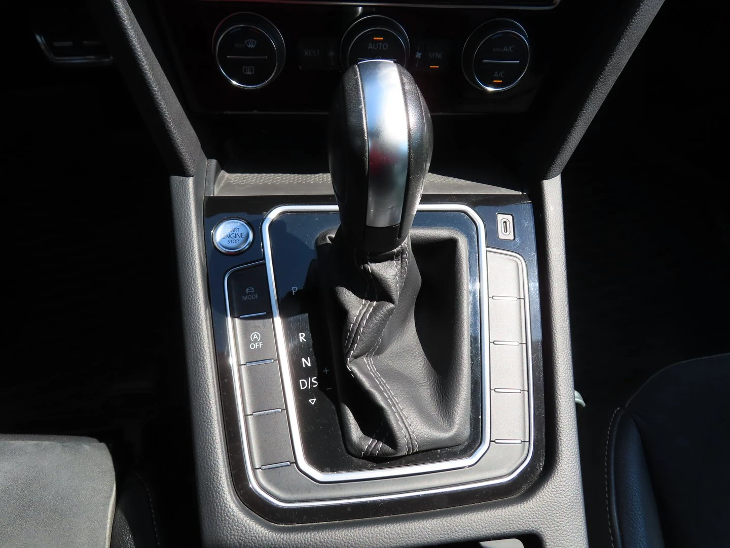 VW Arteon, снимка 7 - Автомобили и джипове - 56422778