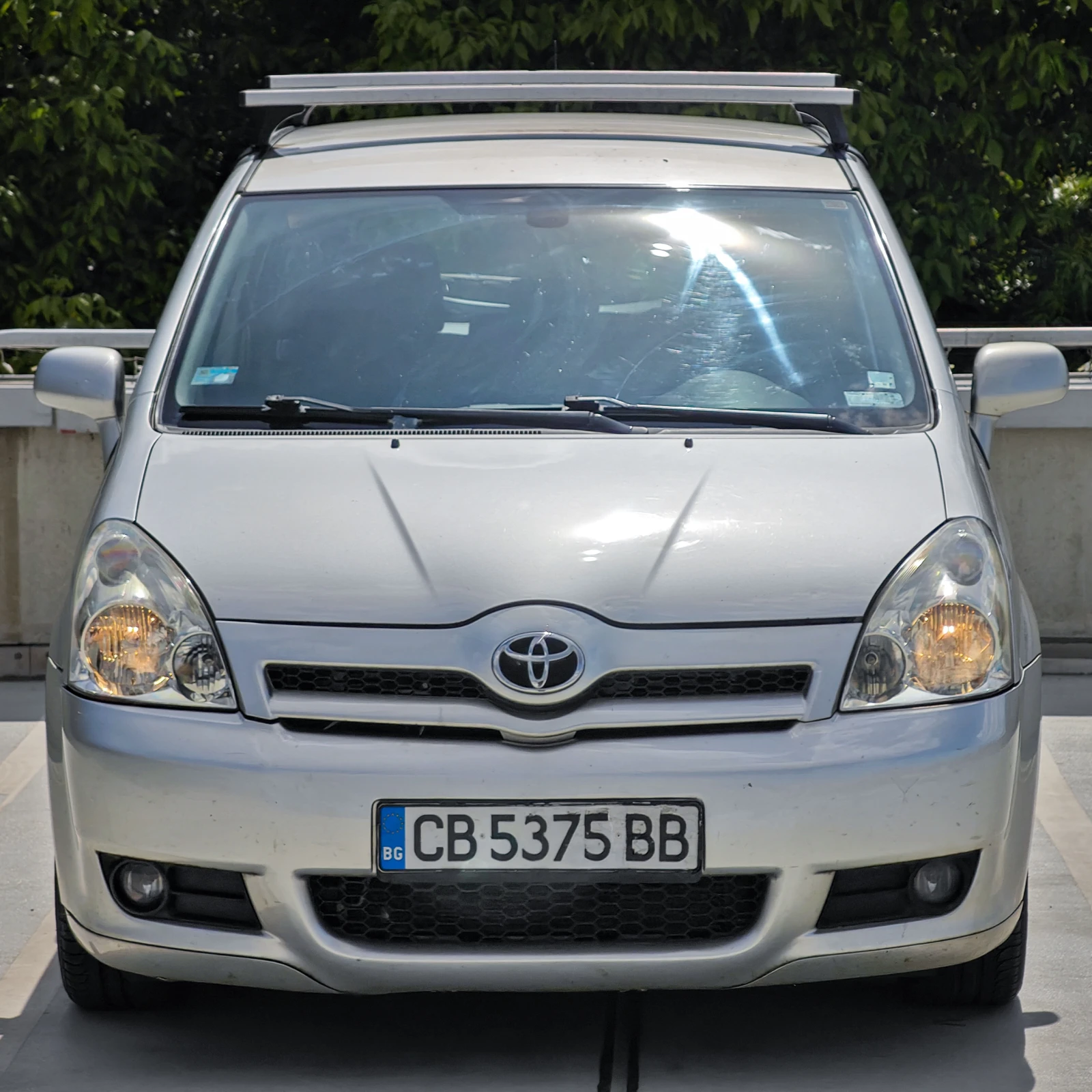 Toyota Corolla verso 2.2 D-4D, снимка 8 - Автомобили и джипове - 54685811