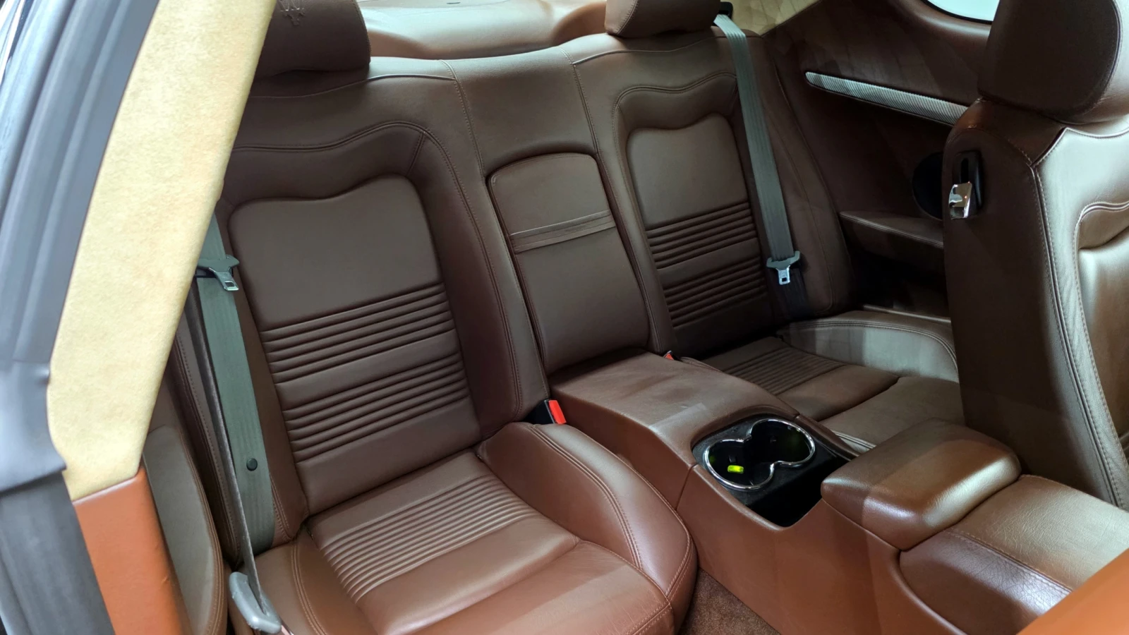 Maserati GranTurismo S 4.7* ЧИСТА ИСТОРИЯ БЕЗ ИНЦИДЕНТИ* КРАЙНА ЦЕНА, снимка 15 - Автомобили и джипове - 55043305
