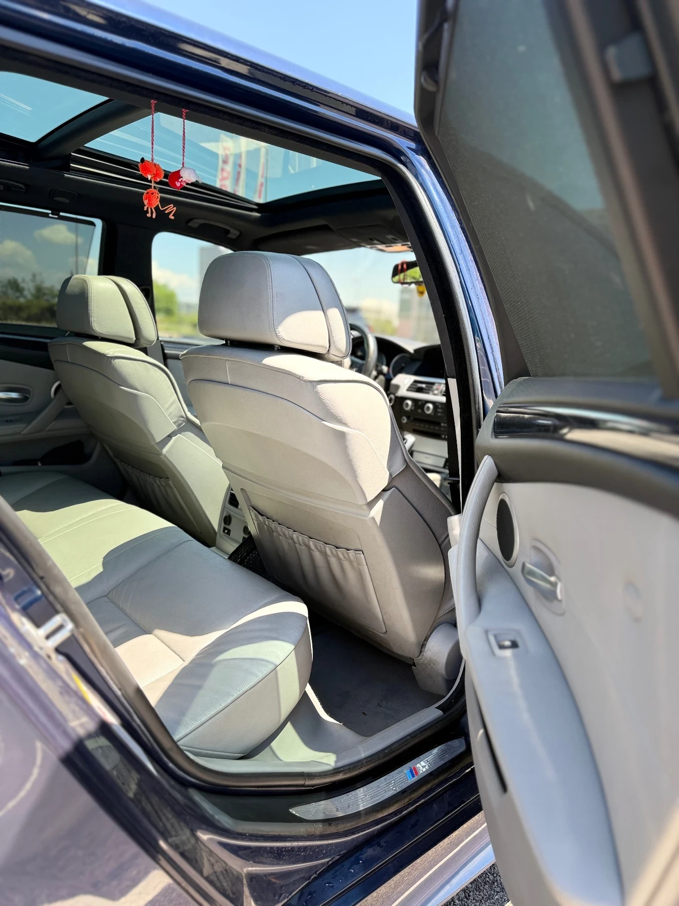 BMW 530 M pack/shadow line/400kc, снимка 10 - Автомобили и джипове - 55047731