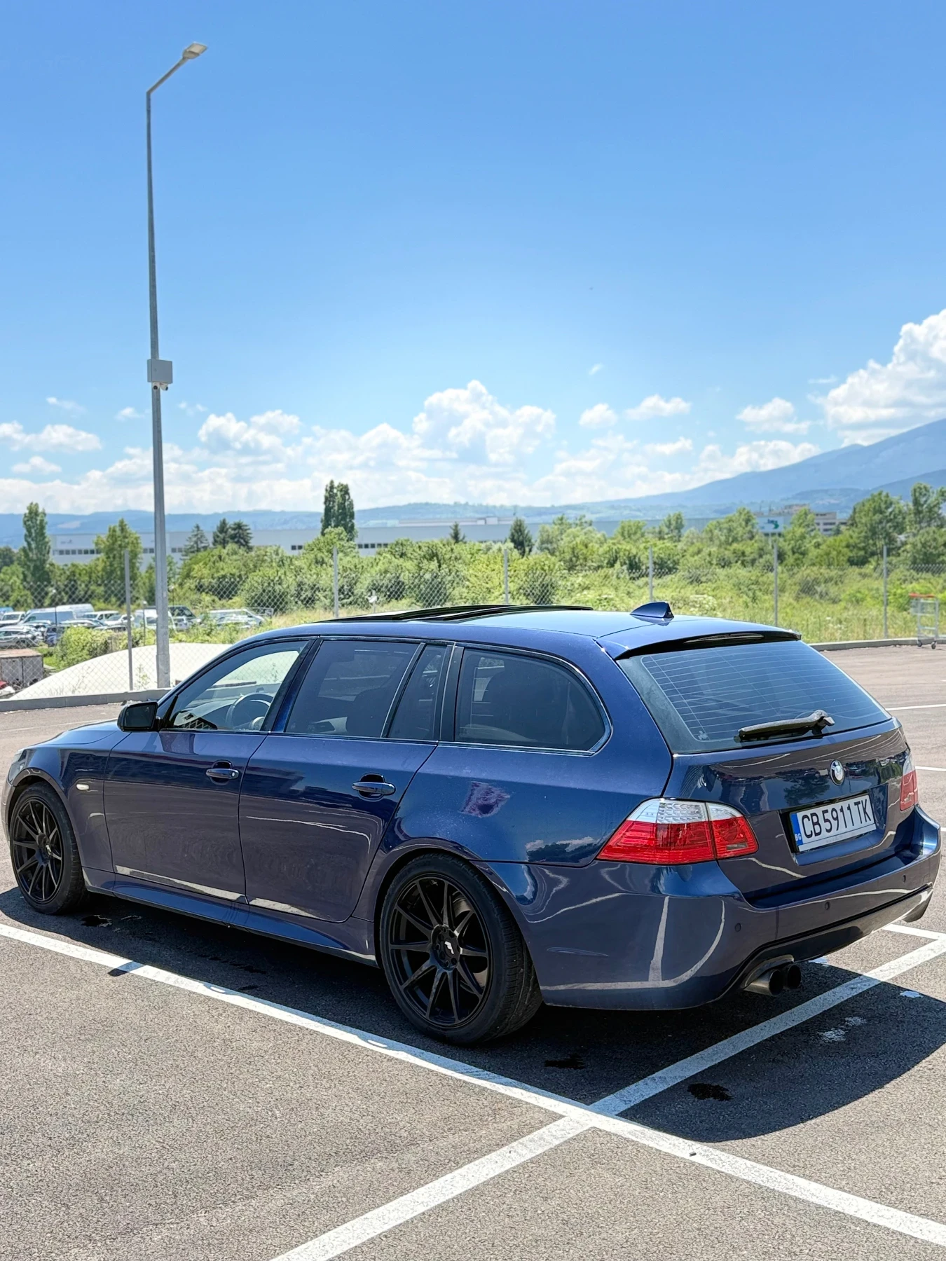 BMW 530 M pack/shadow line/400kc, снимка 4 - Автомобили и джипове - 55047731