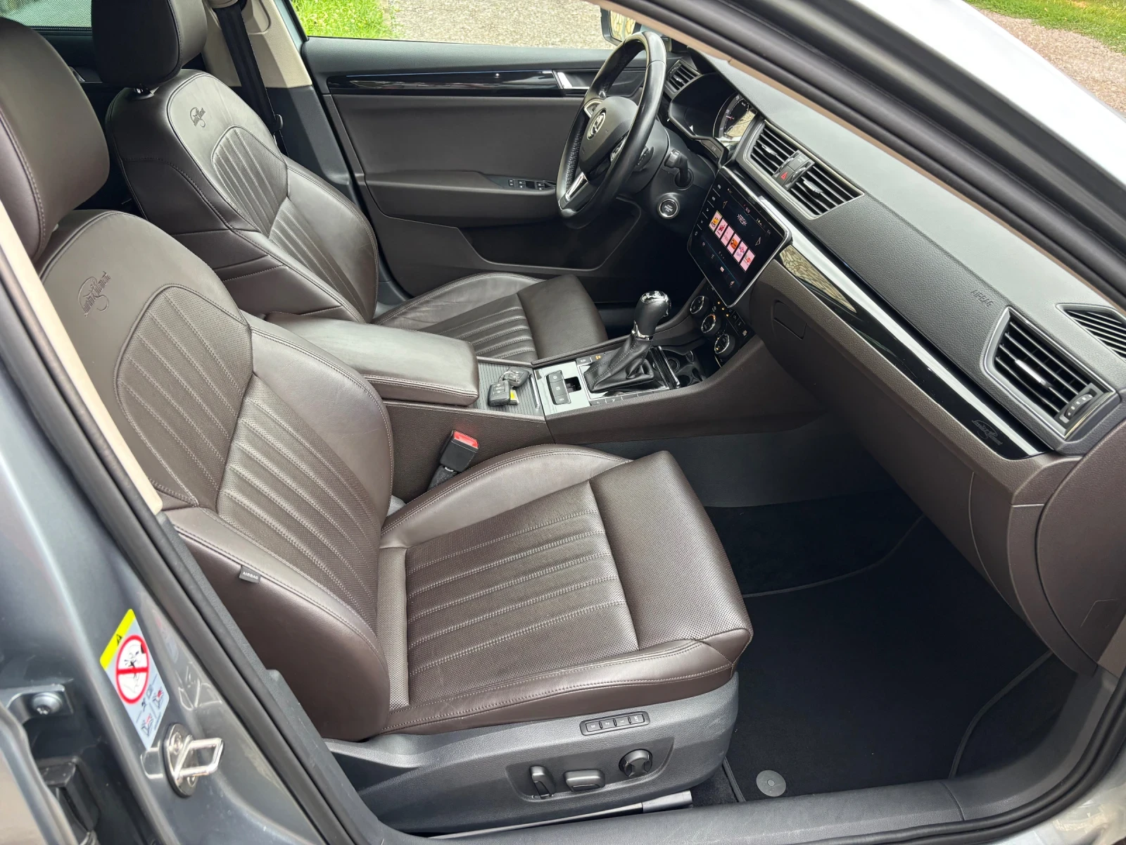 Skoda Superb 2.0TDI DSG 4x4 LAURIN&KLEMENT , снимка 8 - Автомобили и джипове - 55135513