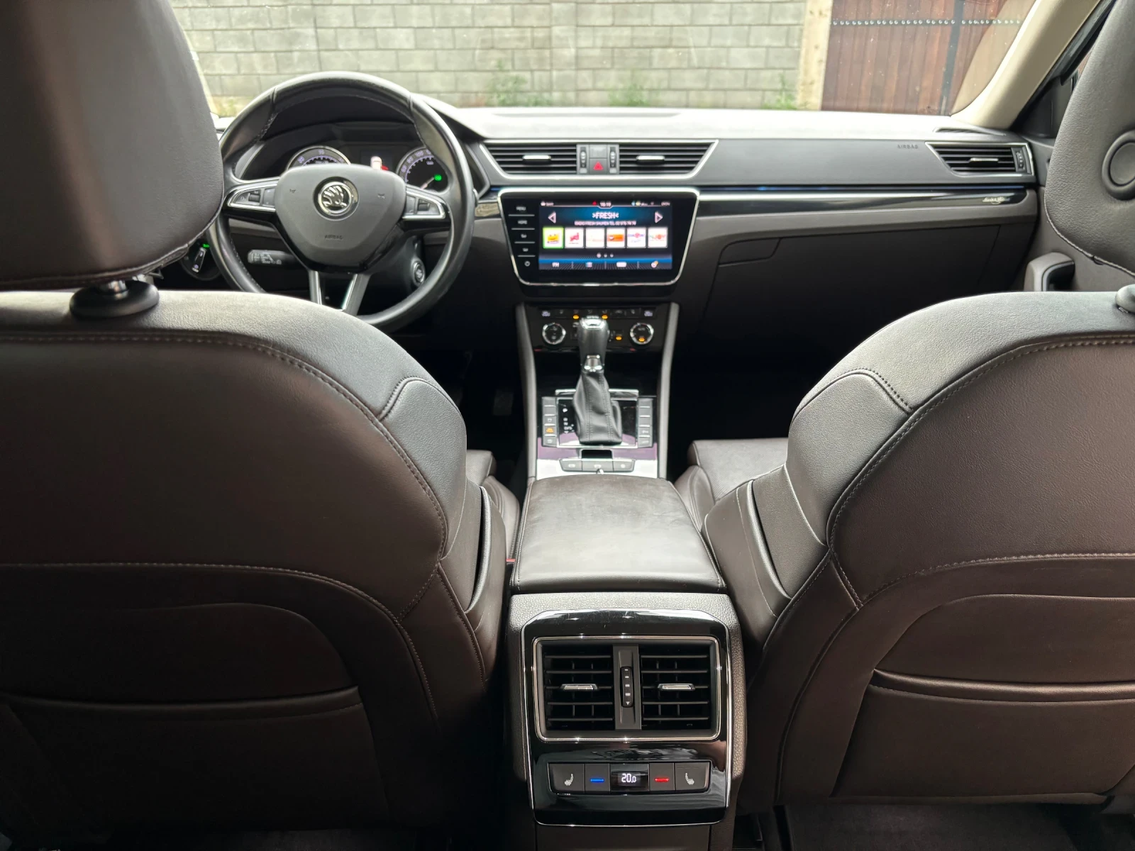 Skoda Superb 2.0TDI DSG 4x4 LAURIN&KLEMENT , снимка 10 - Автомобили и джипове - 55135513