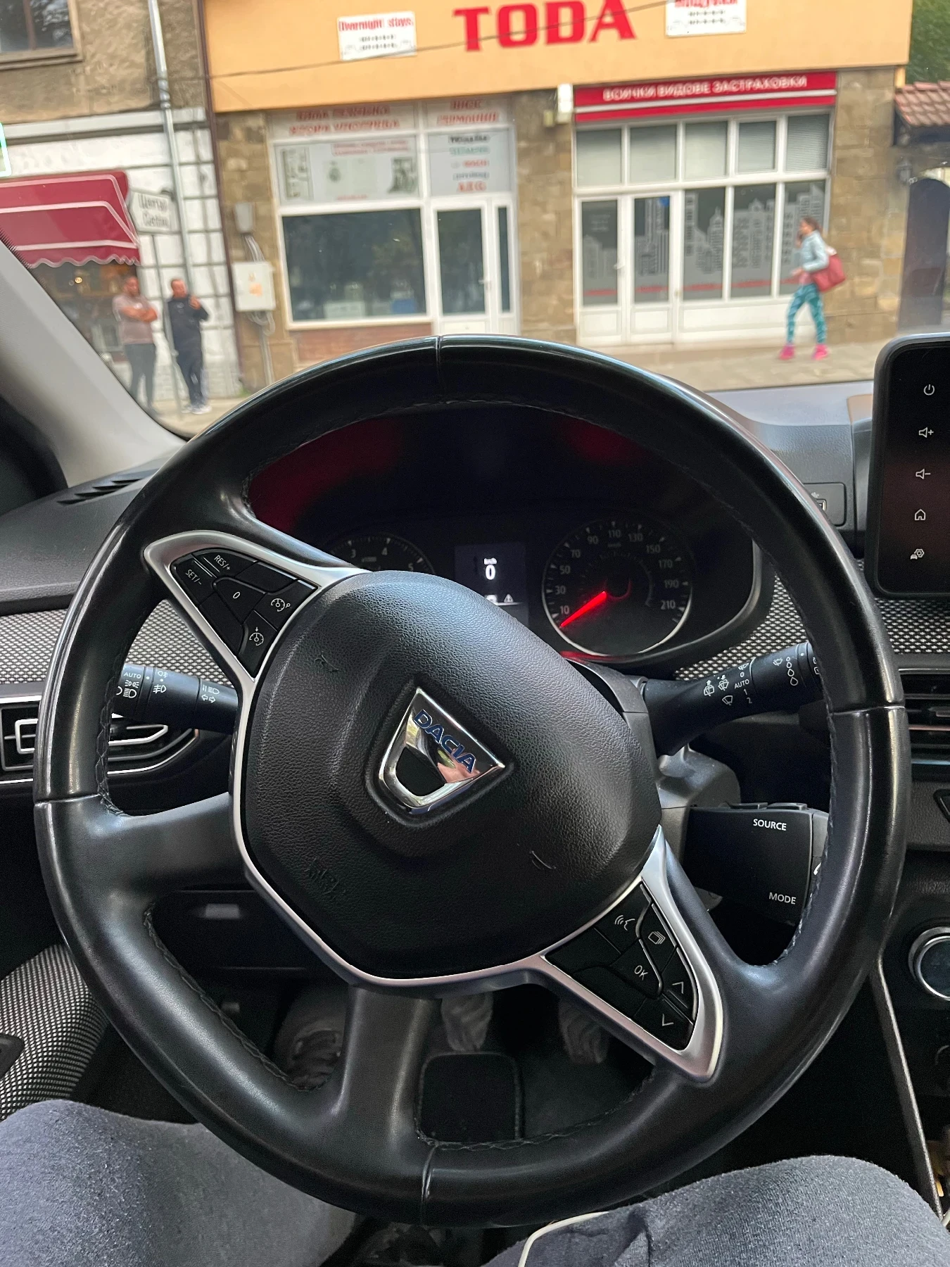 Dacia Jogger, снимка 7 - Автомобили и джипове - 55512533