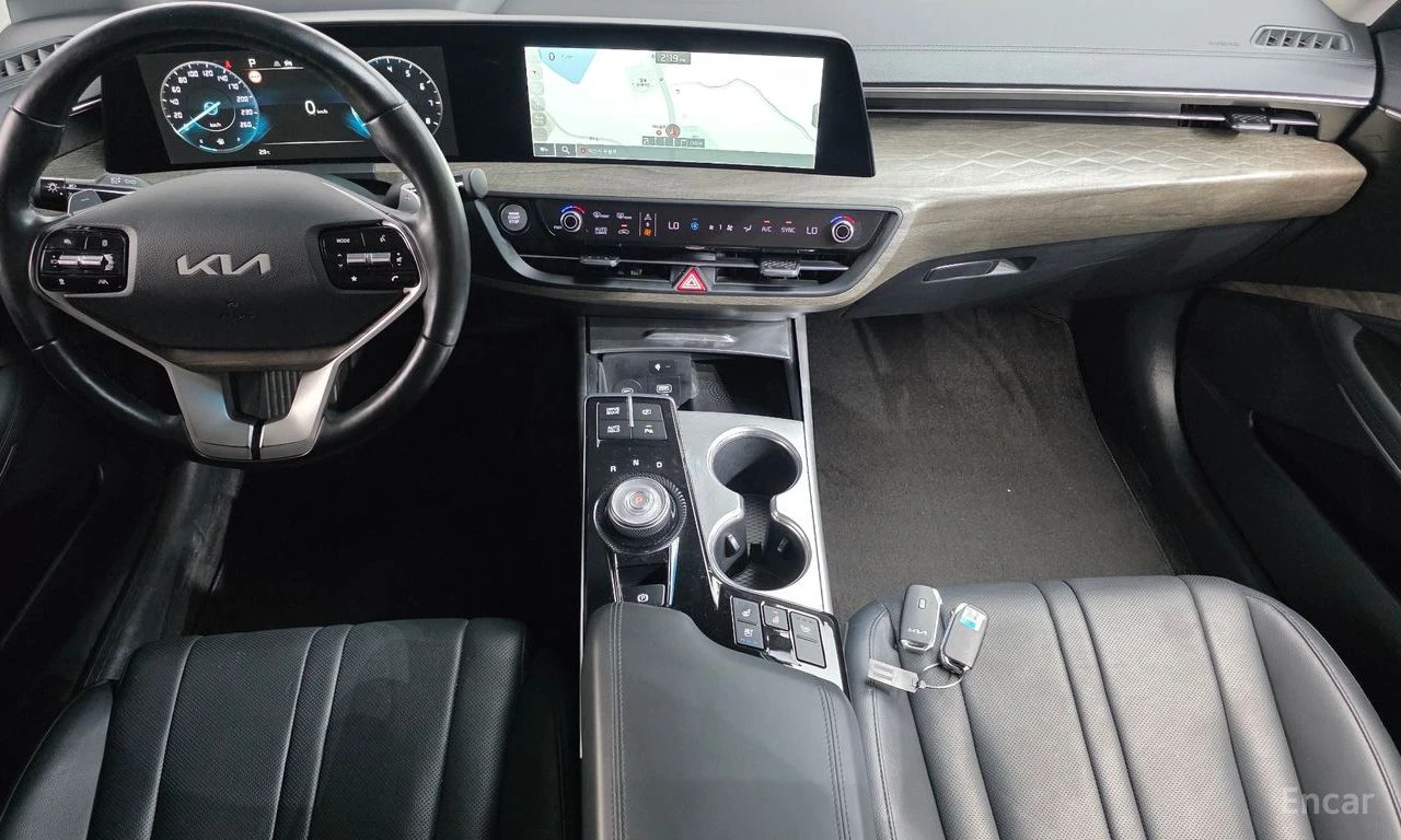 Kia K8 3.5* ГАЗ* ДИСТРОНИК* ОБДУХ* КАМЕРА* КРАЙНА ЦЕНА, снимка 10 - Автомобили и джипове - 55533864