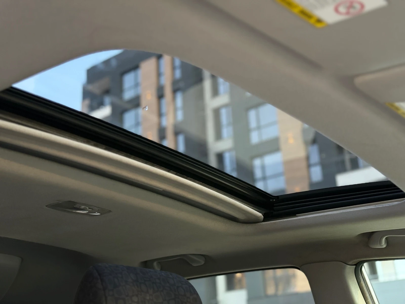 Honda Fr-v, снимка 9 - Автомобили и джипове - 55869292