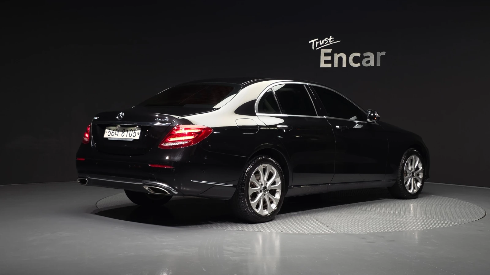 Mercedes-Benz E 300 4Matic * BURM * 360 * HUD* ОБДУХ * DIGI * М. ТОЧКА, снимка 4 - Автомобили и джипове - 55938421