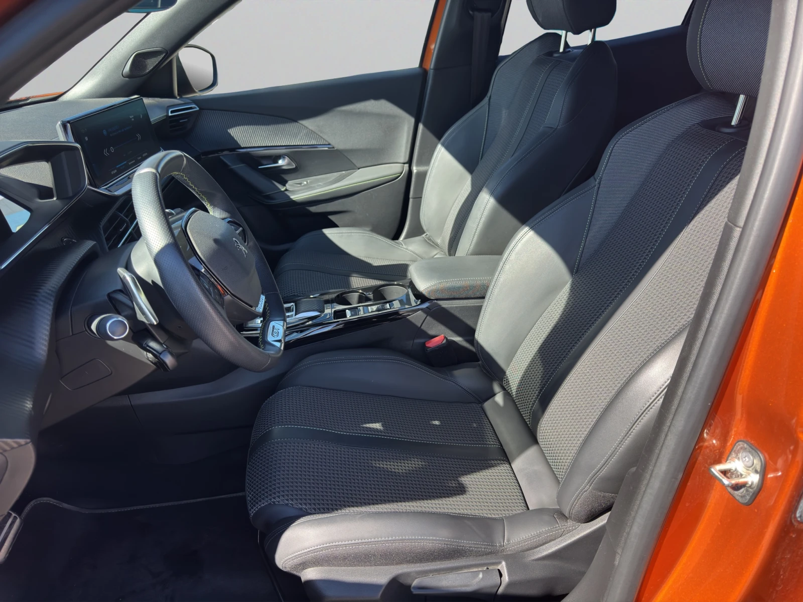 Peugeot 2008 New Line Up GT 1.2 PureTech 130 EAT8 EURO6 | Mobile.bg � ����������� 10