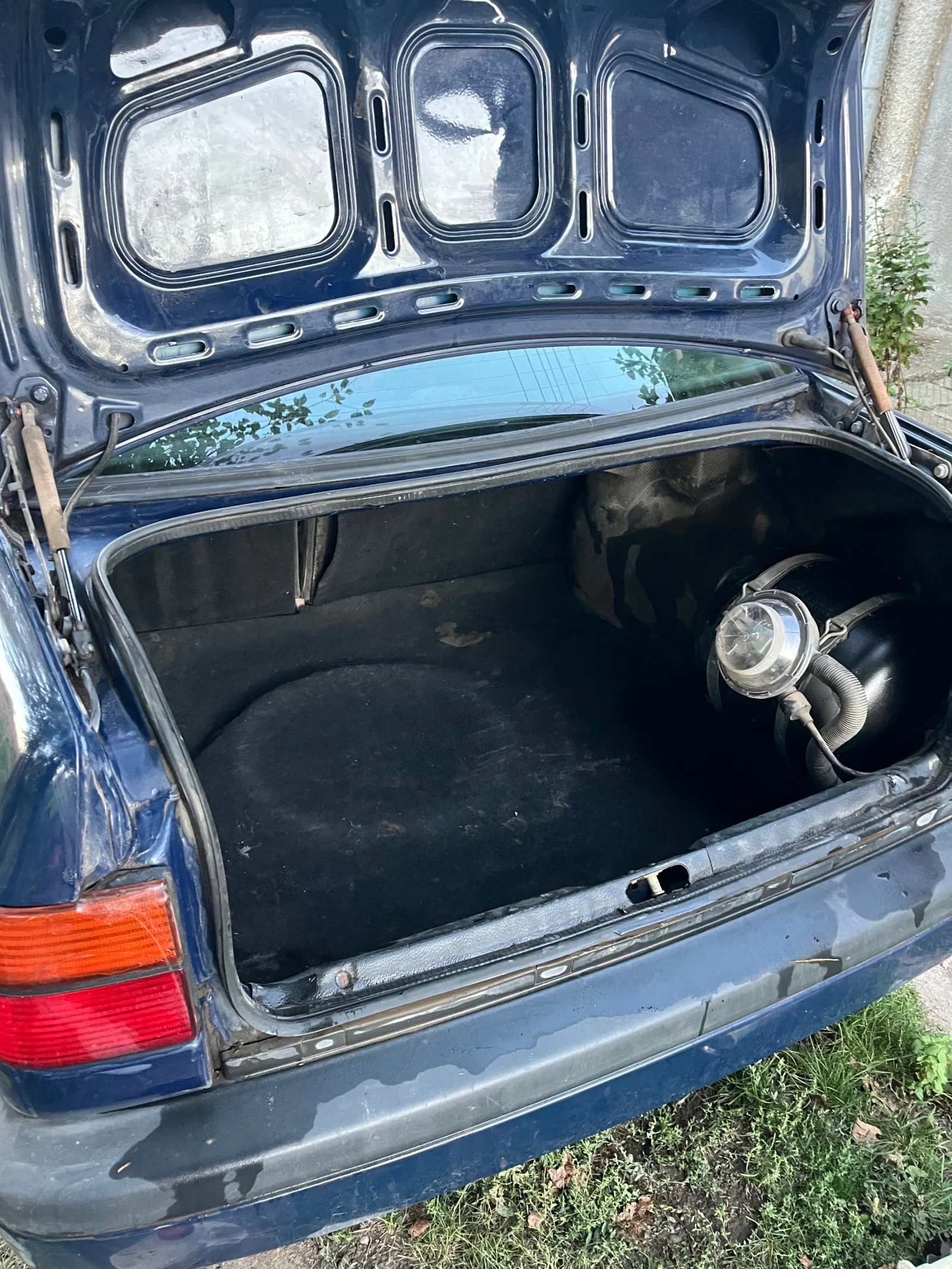 VW Vento, снимка 3 - Автомобили и джипове - 56442620