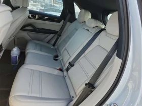 Porsche Cayenne E HYBRID/MATRIX/DISTRONIC/360/BOSE/ОБДУХВАНЕ, снимка 12