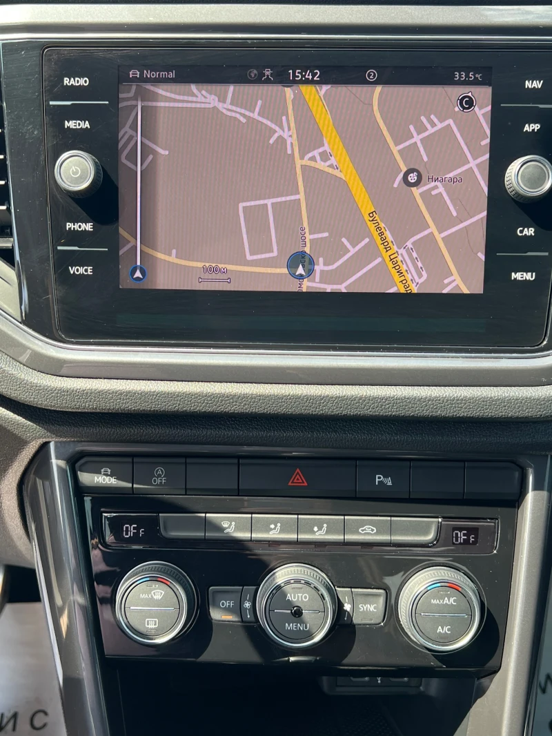 VW T-Roc 1.5/AUTOMATIC , снимка 12 - Автомобили и джипове - 51140879