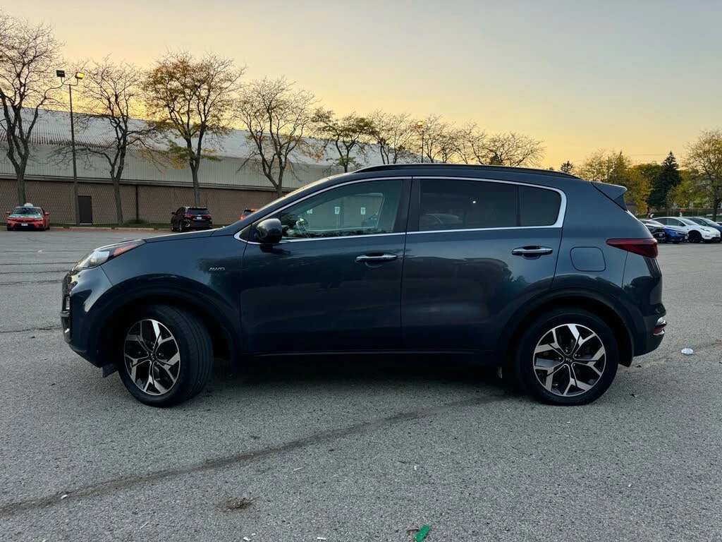 Kia Sportage * АВТО КРЕДИТ* ЦЕНА ДО БГ * СЕРВИЗНА ИСТОРИЯ *  - изображение 3