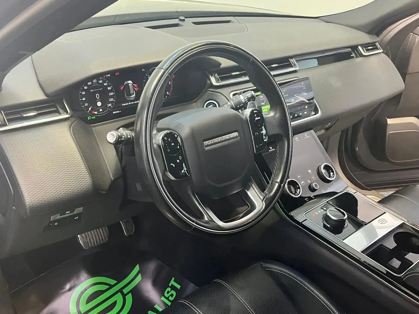 Land Rover Range Rover Velar 2.0d R-Dynamic - изображение 5