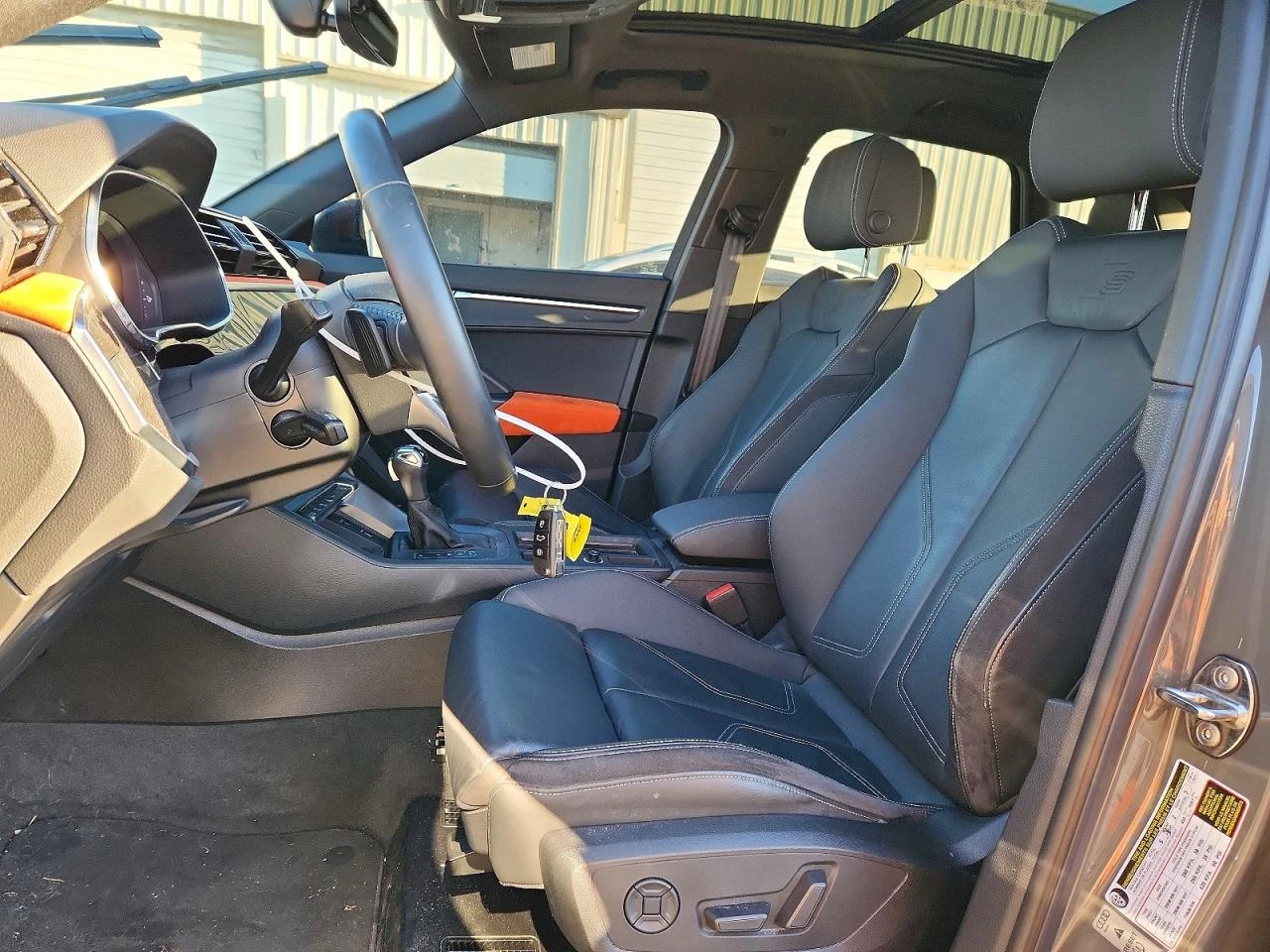 Audi Q3 2l Premium Plus S-Line - изображение 7