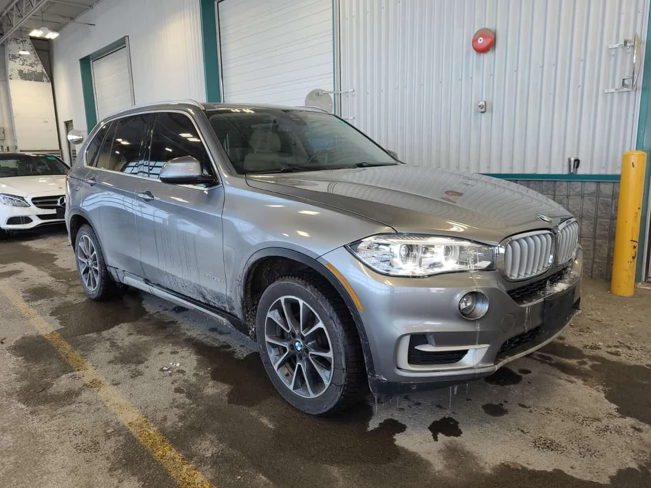 BMW X5 * XDRIVE35D * CARFAX * ЦЕНА ДО БГ, снимка 2 - Автомобили и джипове - 53953970