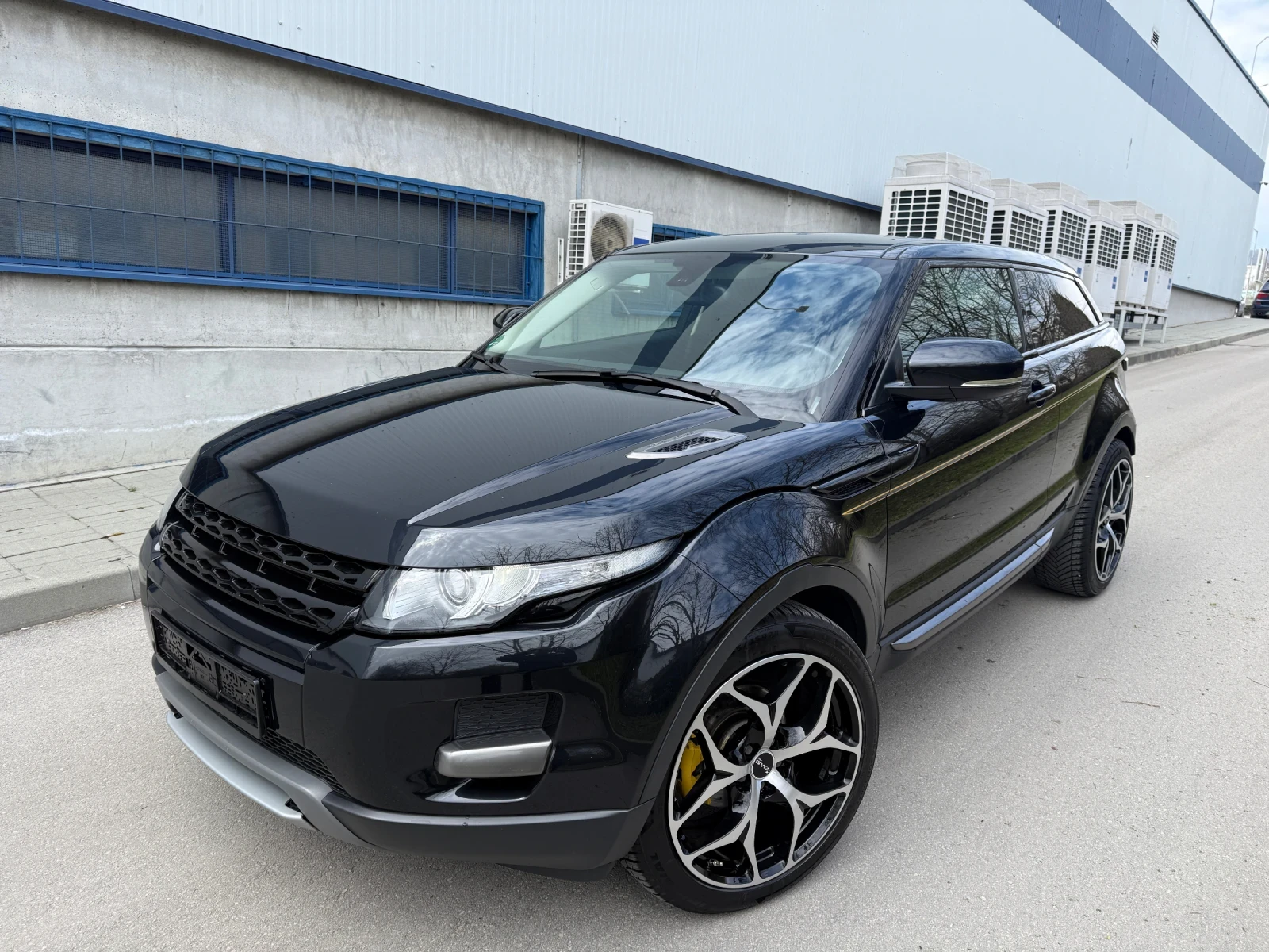 Land Rover Range Rover Evoque 2.2 SD4 Coupe /Dynamic Plus /4x4/ 20 , снимка 3 - Автомобили и джипове - 54059783