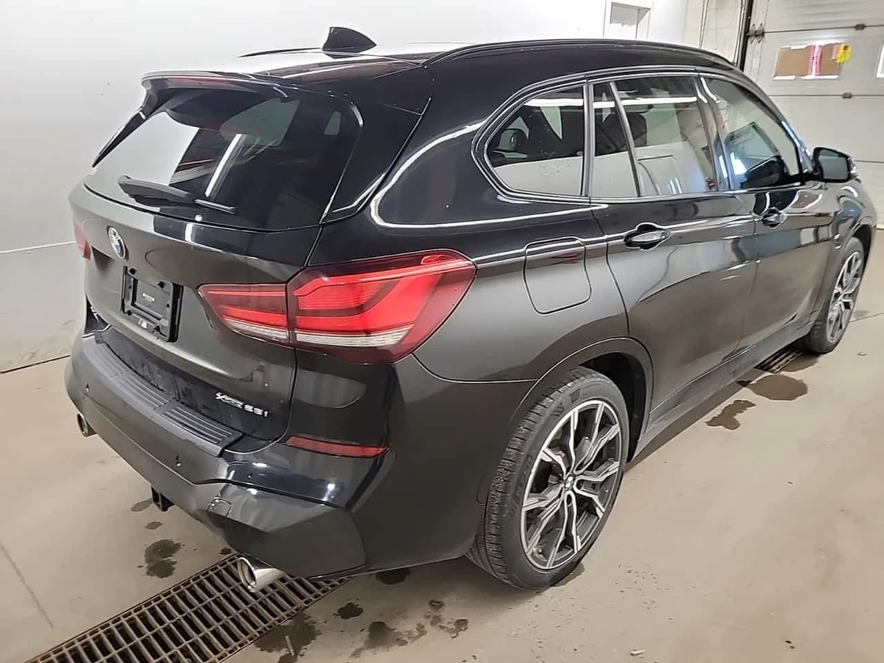 BMW X1 XDRIVE28I  CARFAX, снимка 3 - Автомобили и джипове - 54319560