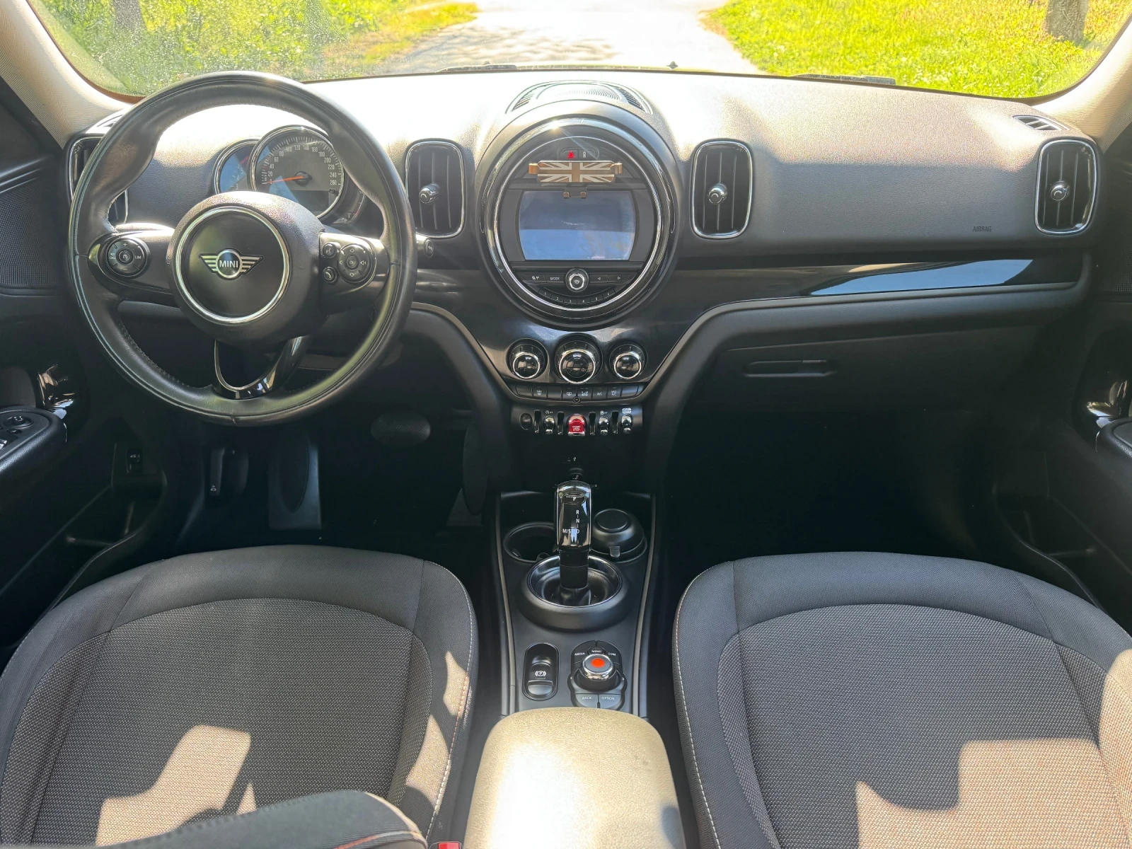 Mini Countryman One D, снимка 13 - Автомобили и джипове - 54769451