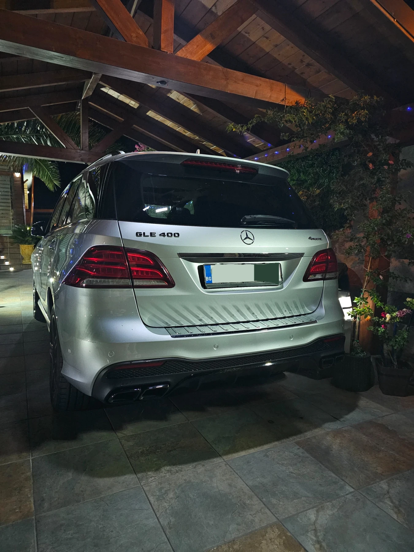 Mercedes-Benz GLE 400 NIGHT PACKAGE, снимка 3 - Автомобили и джипове - 55065747