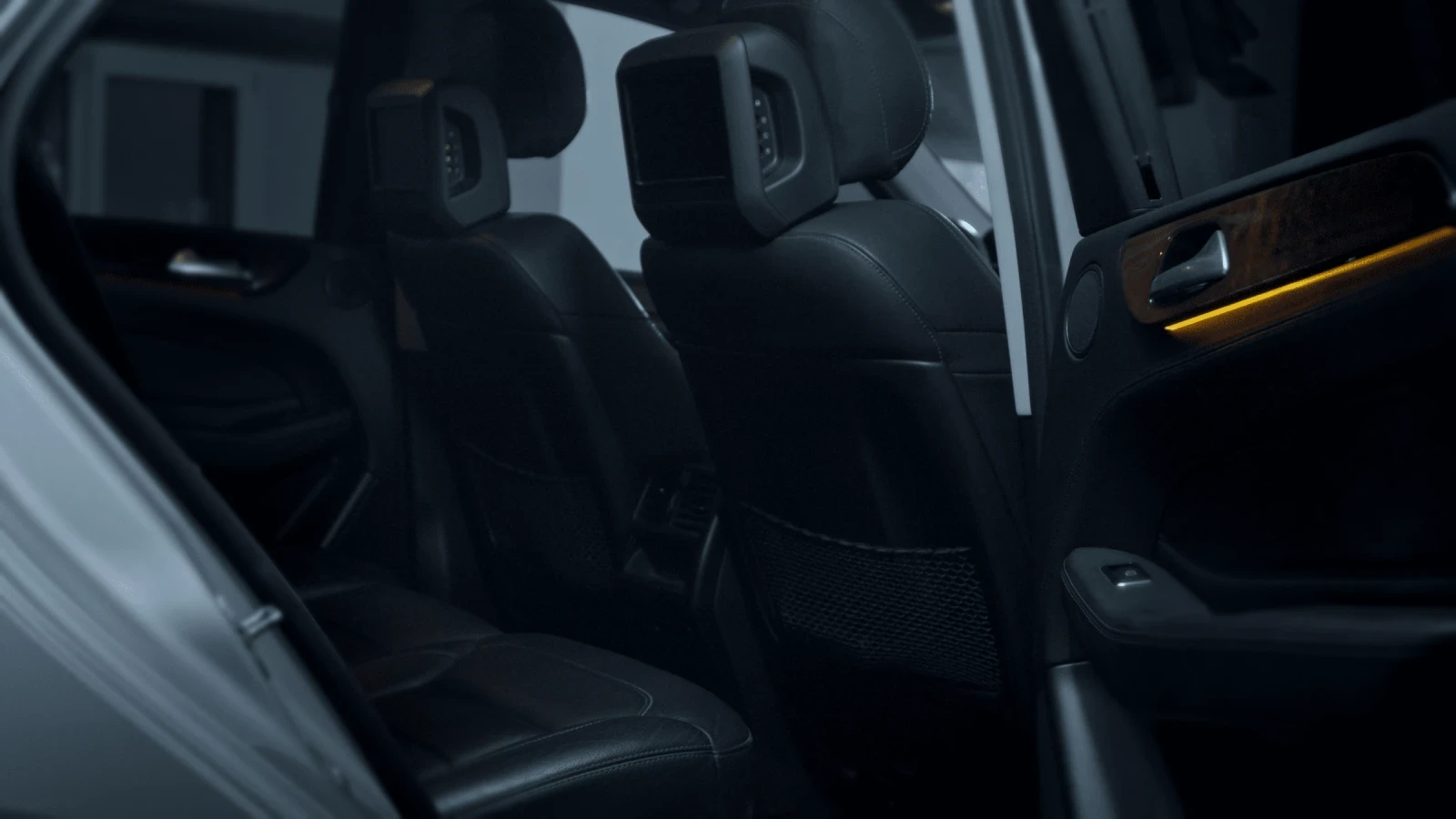 Mercedes-Benz GLE 400 NIGHT PACKAGE, снимка 6 - Автомобили и джипове - 55065747