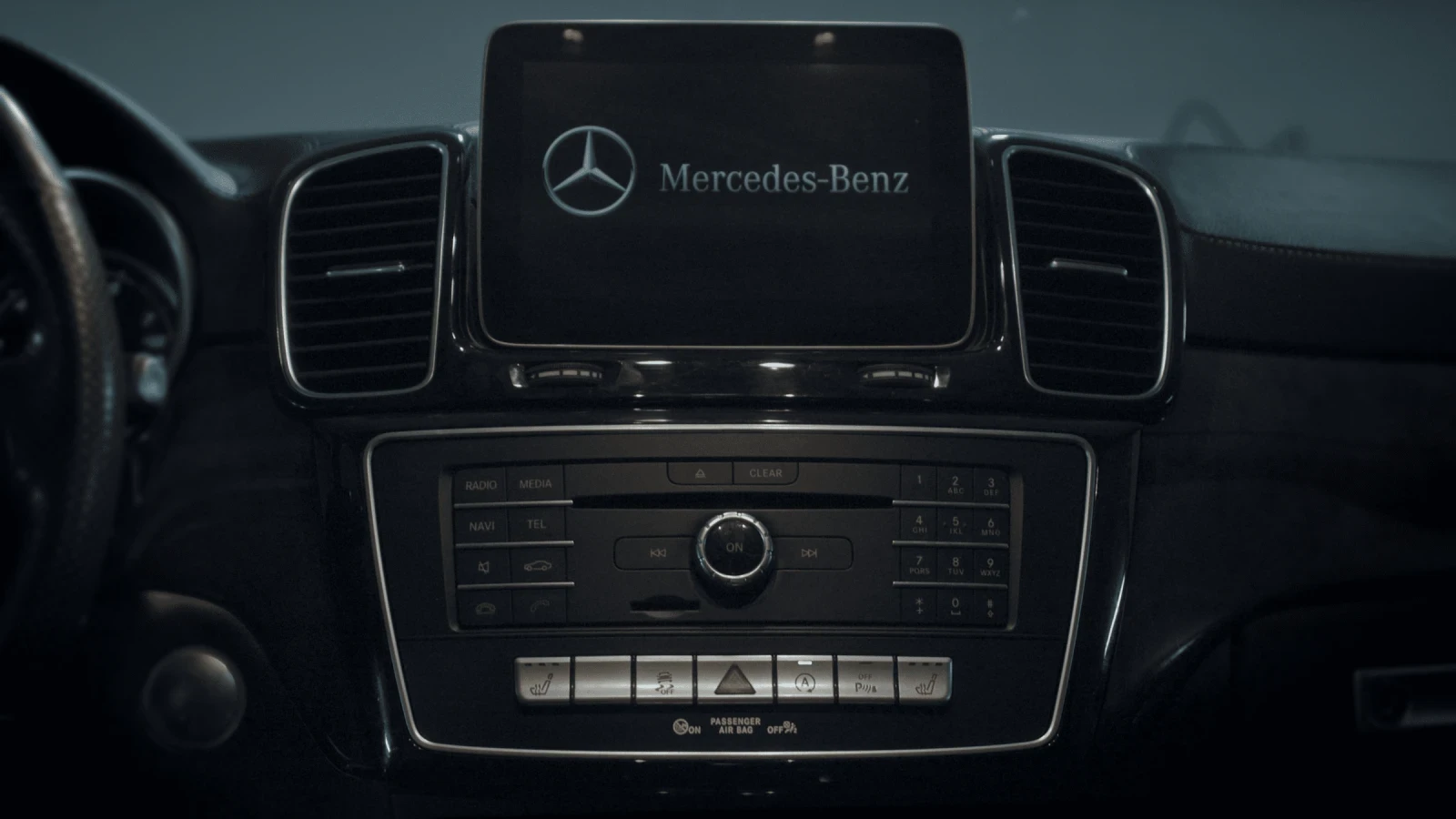 Mercedes-Benz GLE 400 NIGHT PACKAGE, снимка 8 - Автомобили и джипове - 55065747